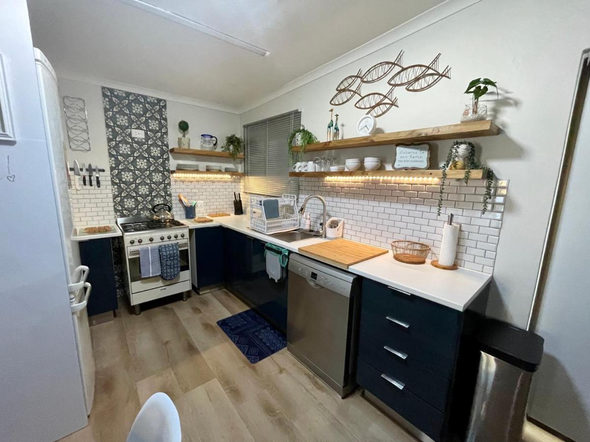 Adorable 2 Bedroom Cottage With Spacious Veranda เฮอร์มานุส ภายนอก รูปภาพ